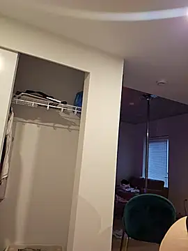 Snapshot of NikiFm chatting on October 18, 2025, 4:30 pm NikiFm online show from October 18, 2025, 4:30 pm