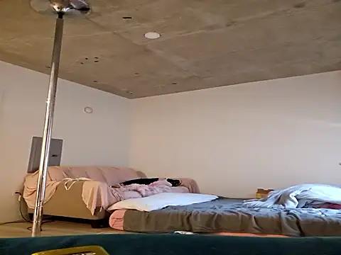 Snapshot of NikiFm chatting on November 14, 2025, 8:18 pm NikiFm online show from November 14, 2025, 8:18 pm