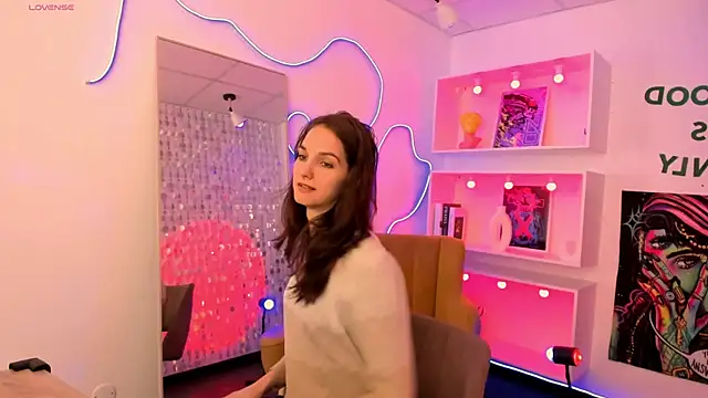 MirandaGlow online show from April 25, 2026, 5:43 am