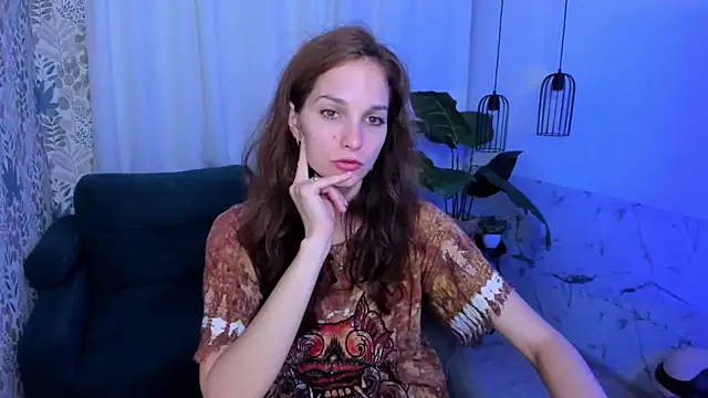 MirandaGlow online show from July 15, 2026, 5:34 am