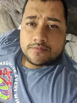 santi hothot online show from October 3, 2025, 1:13 am