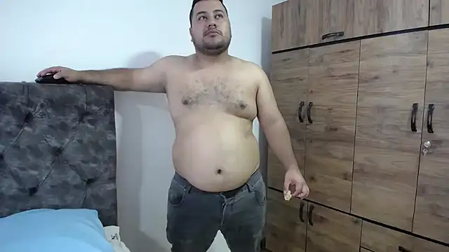 santi hothot online show from November 6, 2025, 7:15 pm