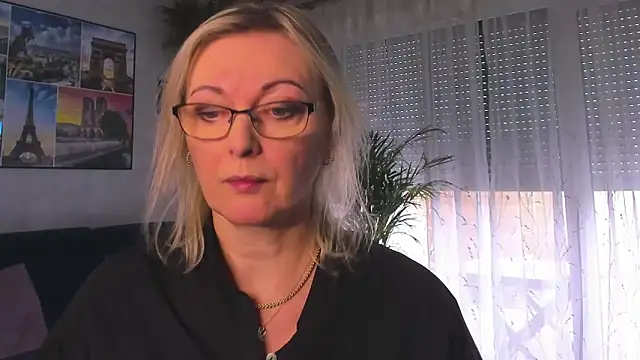 Snapshot of vanessa_chat chatting on February 3, 2026, 2:11 pm vanessa chat online show from February 3, 2026, 2:11 pm