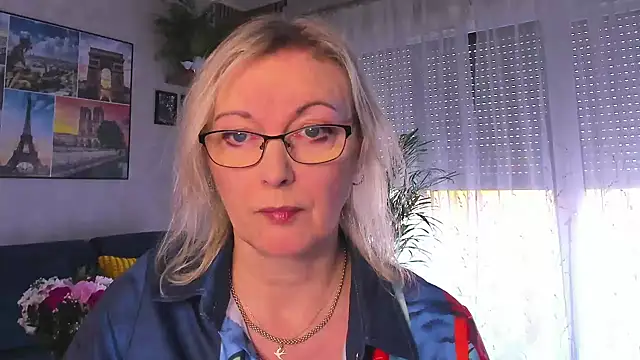 Snapshot of vanessa_chat chatting on February 15, 2026, 2:25 pm vanessa chat online show from February 15, 2026, 2:25 pm