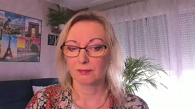 Snapshot of vanessa_chat chatting on April 12, 2026, 1:27 pm vanessa chat online show from April 12, 2026, 1:27 pm