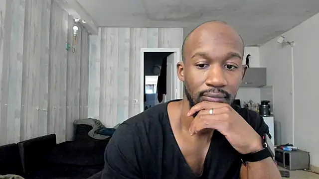 Mamadyyy online show from September 28, 2025, 5:18 pm