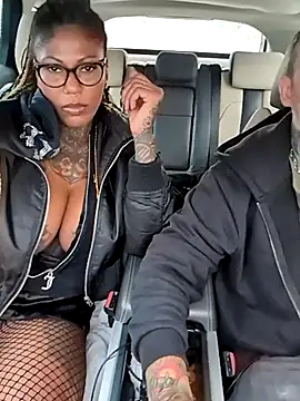 Snapshot of DarkDea chatting on November 7, 2025, 3:12 pm DarkDea online show from November 7, 2025, 3:12 pm