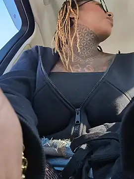 Snapshot of DarkDea chatting on November 13, 2025, 11:09 am DarkDea online show from November 13, 2025, 11:09 am