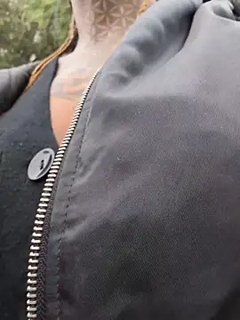 Snapshot of DarkDea chatting on November 18, 2025, 12:31 pm DarkDea online show from November 18, 2025, 12:31 pm