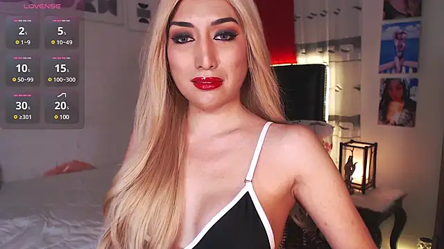 Snapshot of Alluring_Lordess chatting on March 14, 2025, 3:37 am Alluring Lordess online show from March 14, 2025, 3:37 am