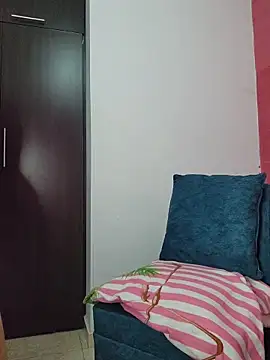 lissglow online show from November 25, 2025, 10:21 pm