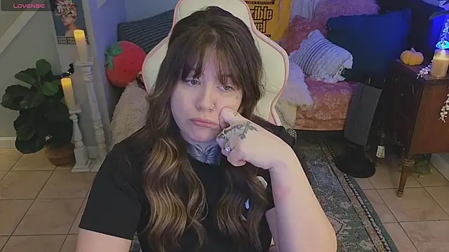 allieberrybb online show from November 17, 2025, 3:07 pm