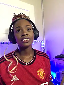 LuciousLips96 online show from October 19, 2025, 6:08 pm