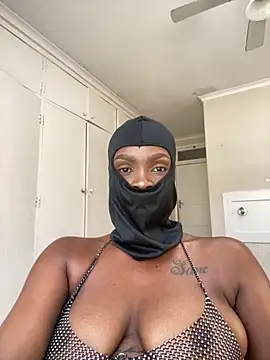 LuciousLips96 online show from February 26, 2026, 9:30 am