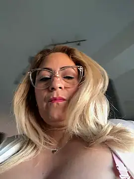 x elena x online show from February 27, 2025, 9:43 am