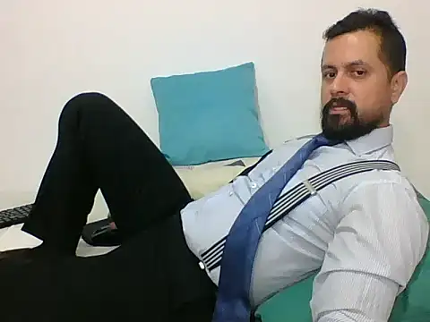 TRIISTAN KING10 online show from January 17, 2025, 7:38 pm