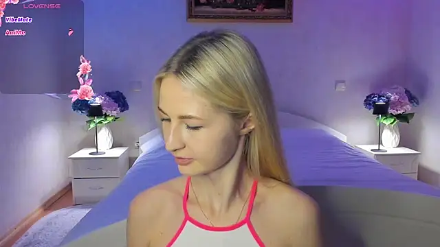 AnnaCarrera online show from February 9, 2026, 9:08 pm