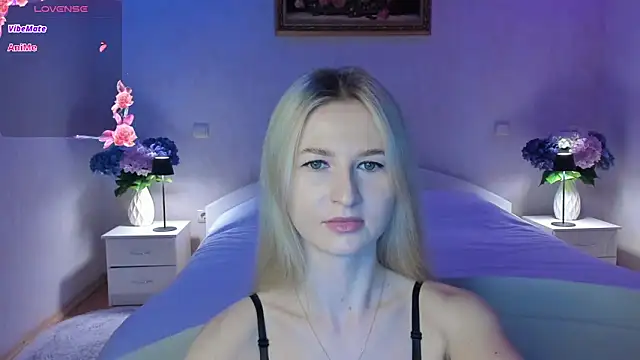 AnnaCarrera online show from March 13, 2026, 10:27 pm