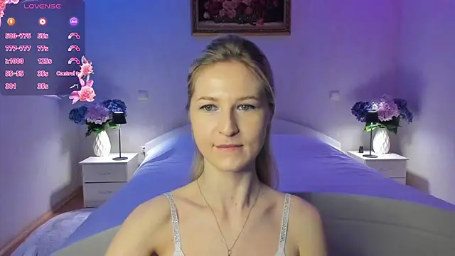 AnnaCarrera online show from April 10, 2026, 9:30 pm