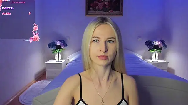 Snapshot of AnnaCarrera chatting on May 13, 2026, 6:27 pm AnnaCarrera online show from May 13, 2026, 6:27 pm