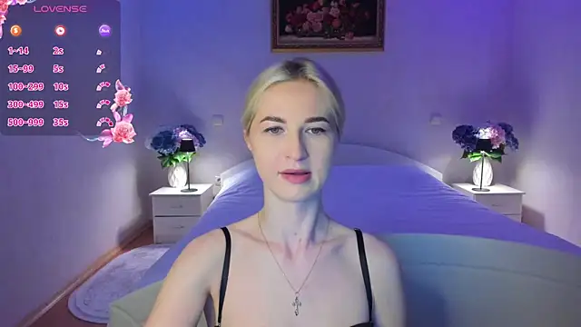 Snapshot of AnnaCarrera chatting on May 24, 2026, 7:41 pm AnnaCarrera online show from May 24, 2026, 7:41 pm