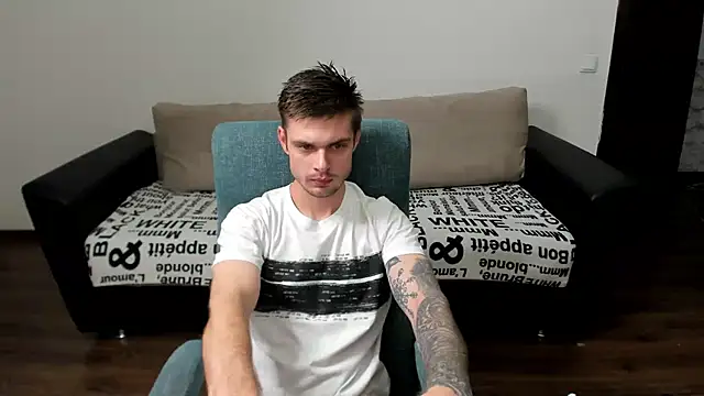 maks wolfis online show from December 18, 2024, 3:47 am