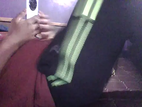 Snapshot of indianguy21 chatting on June 7, 2026, 2:43 pm indianguy21 online show from June 7, 2026, 2:43 pm