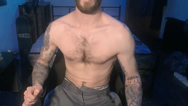 Snapshot of SexxxyLouis chatting on January 27, 2025, 9:23 am SexxxyLouis online show from January 27, 2025, 9:23 am