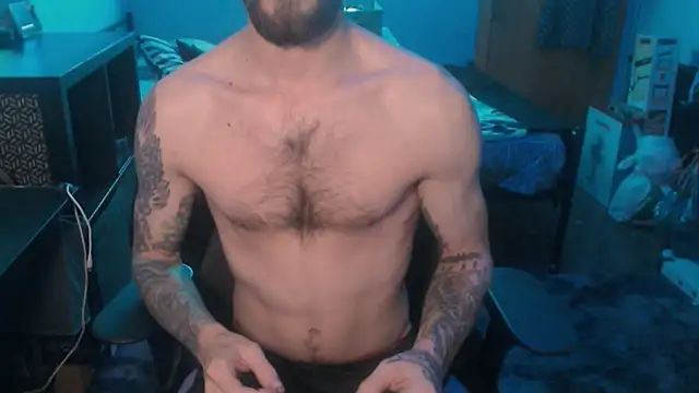 Snapshot of SexxxyLouis chatting on February 9, 2025, 2:07 pm SexxxyLouis online show from February 9, 2025, 2:07 pm