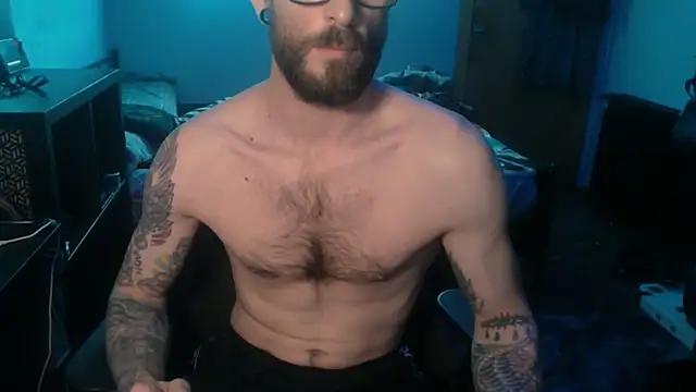 Snapshot of SexxxyLouis chatting on February 12, 2025, 4:11 pm SexxxyLouis online show from February 12, 2025, 4:11 pm