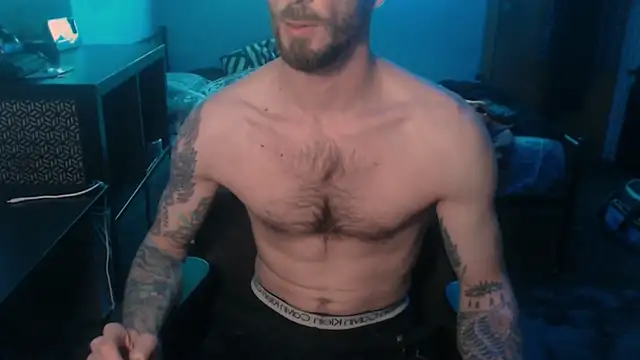 Snapshot of SexxxyLouis chatting on February 21, 2025, 2:38 pm SexxxyLouis online show from February 21, 2025, 2:38 pm