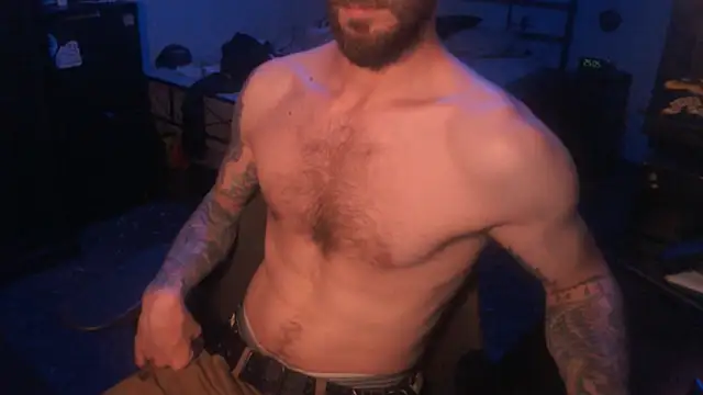 Snapshot of SexxxyLouis chatting on September 13, 2025, 7:35 pm SexxxyLouis online show from September 13, 2025, 7:35 pm