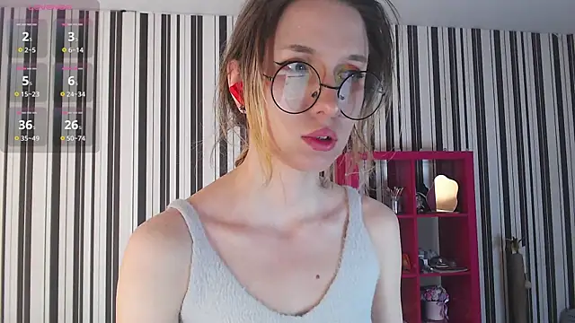  Hanna Moon  online show from March 5, 2025, 6:54 am