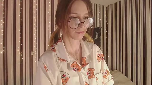  Hanna Moon  online show from September 9, 2025, 6:18 pm