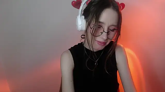 Snapshot of _Hanna_Moon_ chatting on April 30, 2026, 10:43 am Hanna Moon online show from April 30, 2026, 10:43 am