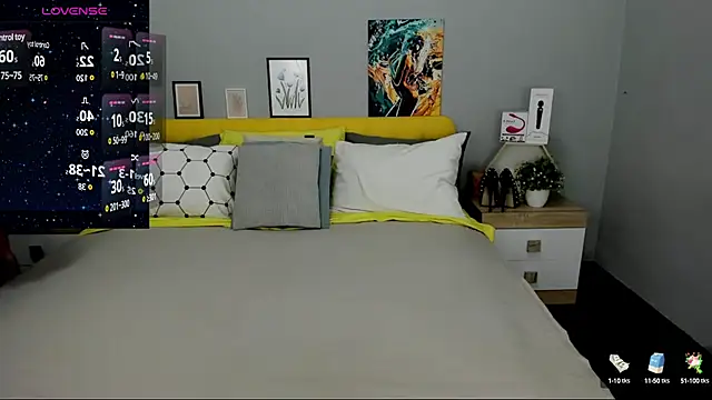 Snapshot of BabeLessi chatting on December 26, 2024, 3:42 pm BabeLessi online show from December 26, 2024, 3:42 pm