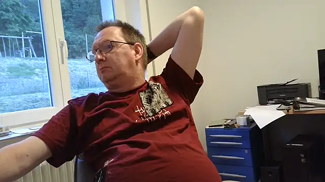 shymanhn online show from July 18, 2026, 7:06 pm
