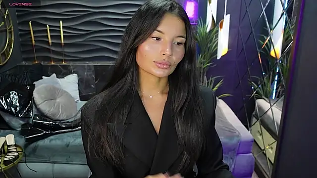 ErikaSoft online show from March 9, 2025, 5:33 am