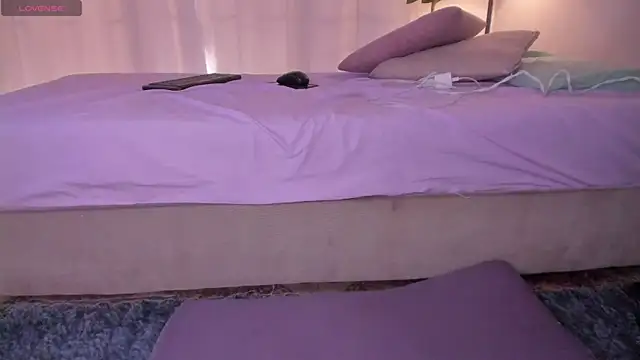 Secret chells online show from February 6, 2025, 8:45 pm