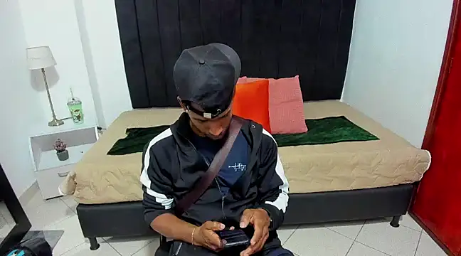 anhtony wayans online show from December 2, 2024, 7:49 pm