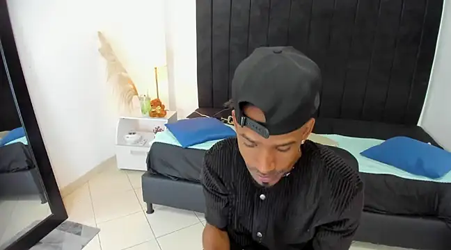 anhtony wayans online show from February 18, 2025, 12:15 am