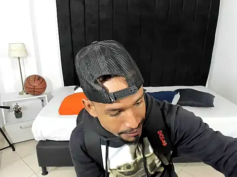 anhtony wayans online show from October 1, 2025, 12:16 am