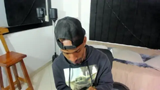 anhtony wayans online show from October 24, 2025, 12:19 am