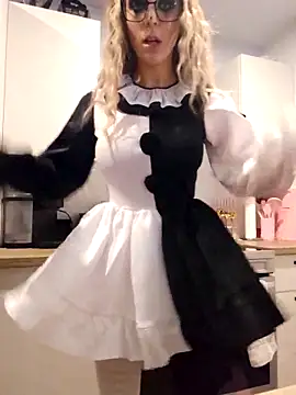 LilyOrion online show from November 1, 2025, 12:12 am