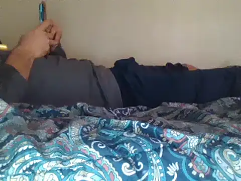 Snapshot of Bwc4u2Ride chatting on December 10, 2024, 2:39 pm Bwc4u2Ride online show from December 10, 2024, 2:39 pm