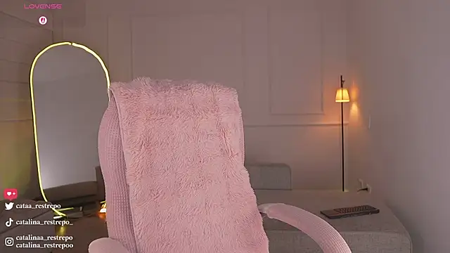 CATALINA RESTREPO online show from October 22, 2025, 2:56 am