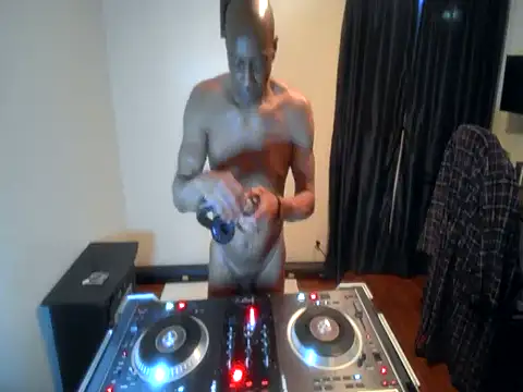 longdick4you8686 online show from December 25, 2024, 10:16 pm