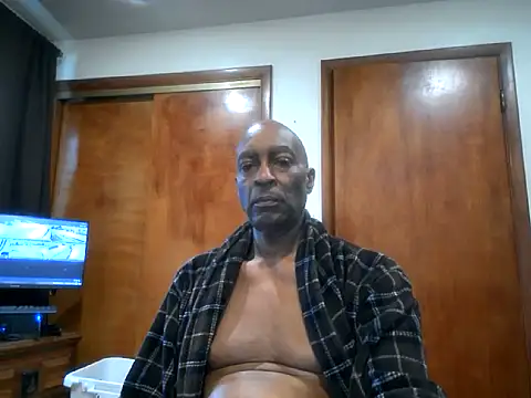 longdick4you8686 online show from February 8, 2025, 8:53 pm