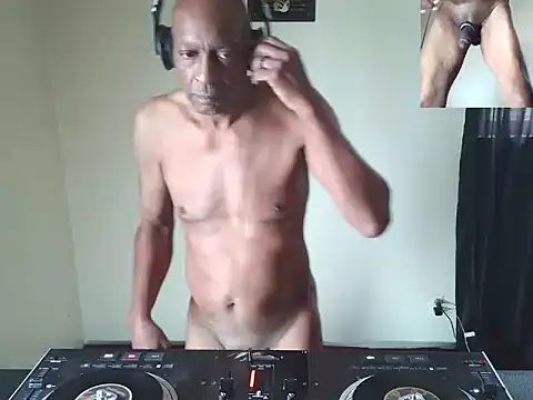 Snapshot of longdick4you8686 chatting on June 11, 2026, 2:59 pm longdick4you8686 online show from June 11, 2026, 2:59 pm