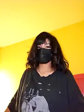 Snapshot of Latin_summer chatting on February 6, 2026, 4:39 am Latin summer online show from February 6, 2026, 4:39 am